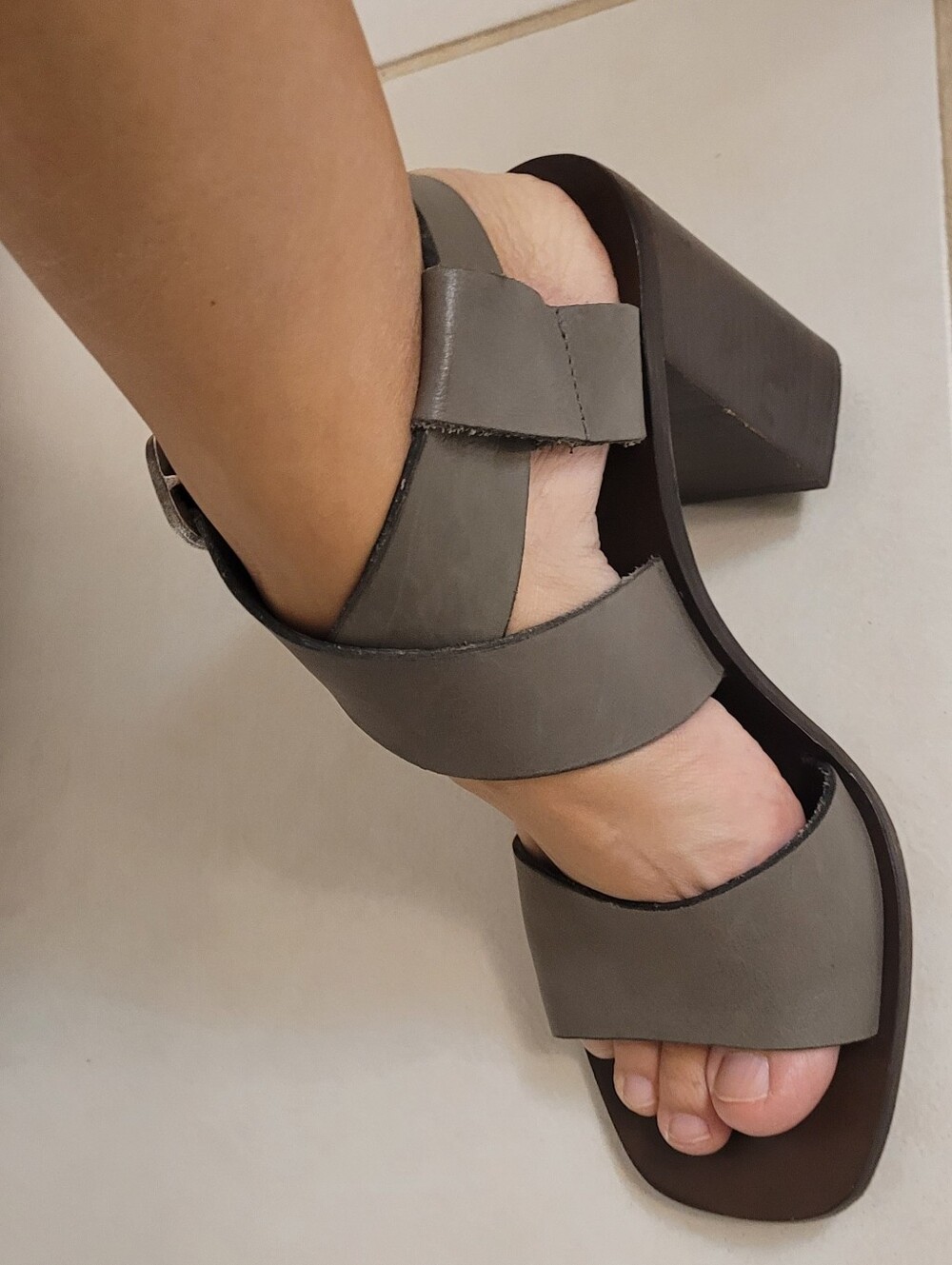 Boemos Vero Cuoio Olive-Taupe Leather Wrap Strap Sandal Hills Size 9